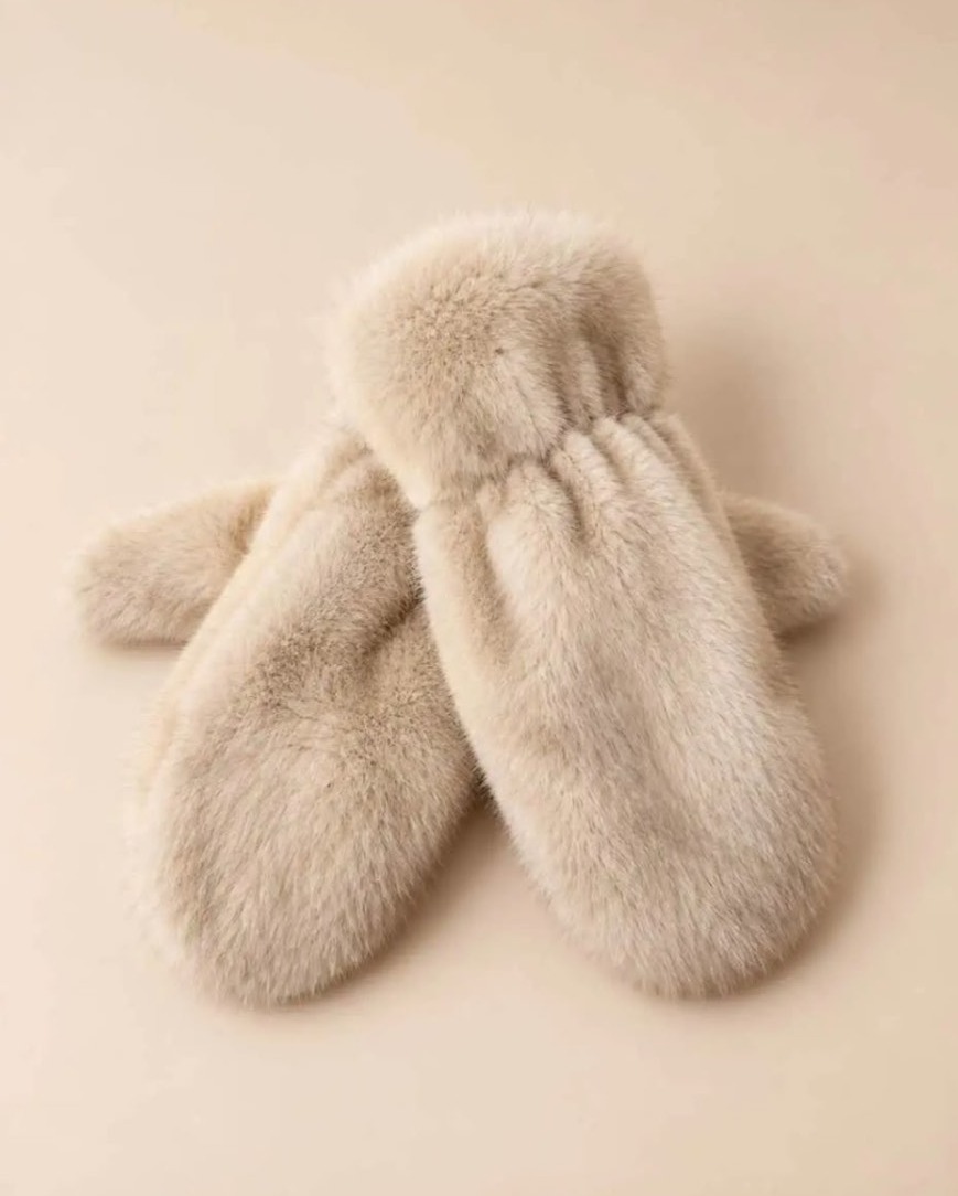 Fluffy Gloves